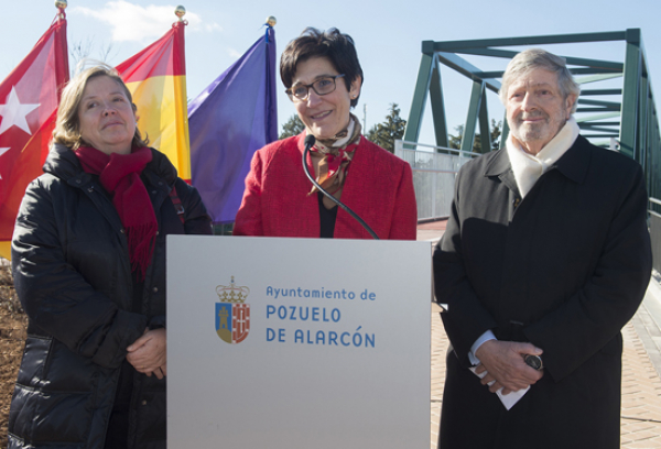 La alcaldesa y los padres 